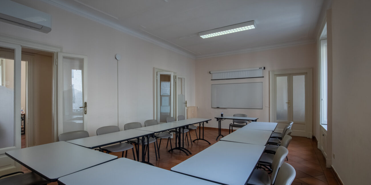 spazio macchi aula per corsi numero 10