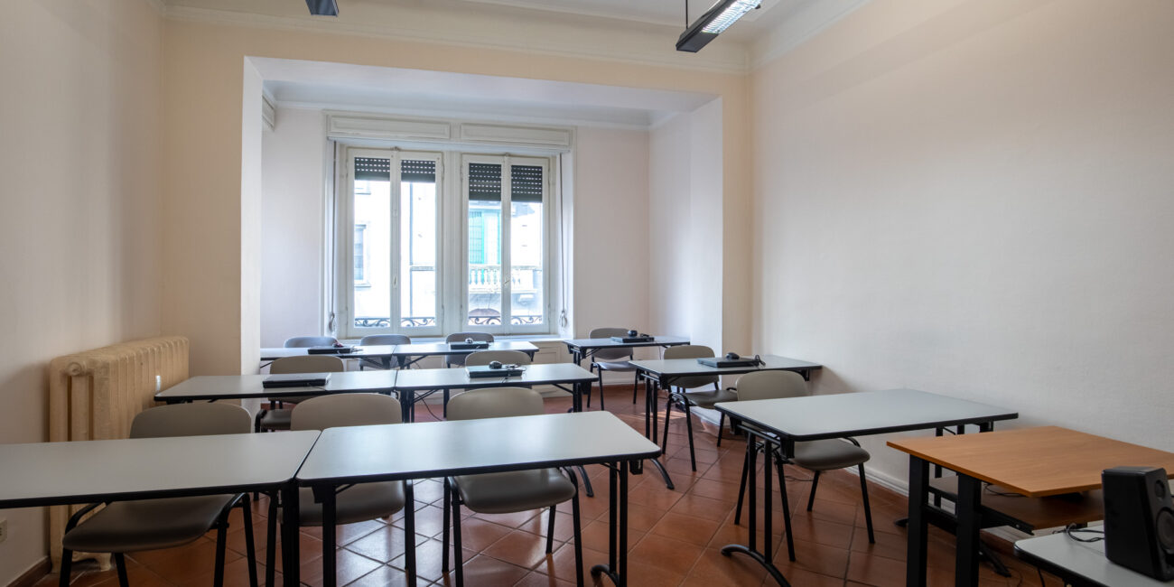 spazio macchi aula per corsi numero 10