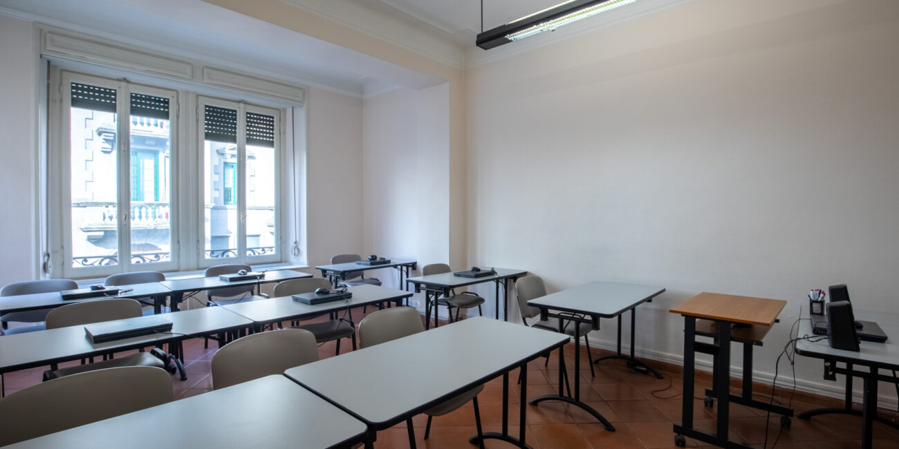 spazio macchi aula per corsi numero 10