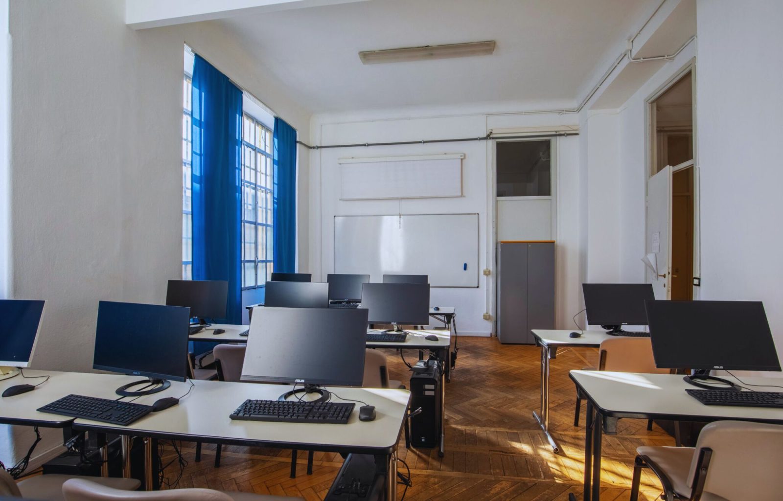 Aule per corsi di formazione quali caratteristiche e dotazioni devono avere